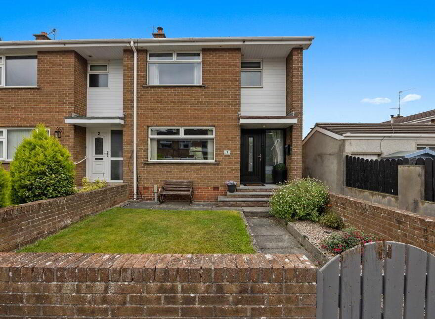 1 Knowes Crescent, Ballynahinch, BT24 8LJ