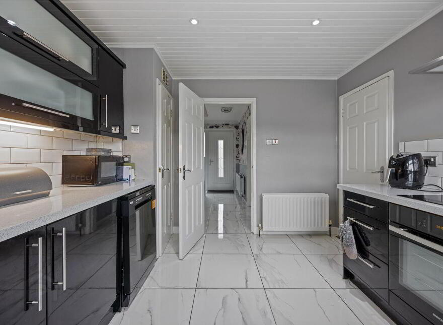 1 Knowes Crescent, Ballynahinch, BT24 8LJ