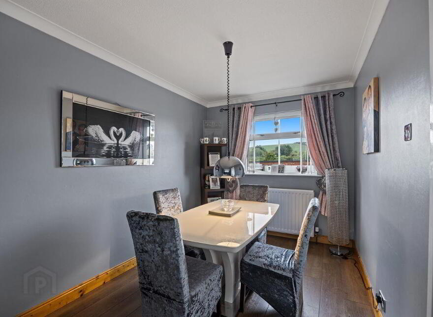 1 Knowes Crescent, Ballynahinch, BT24 8LJ