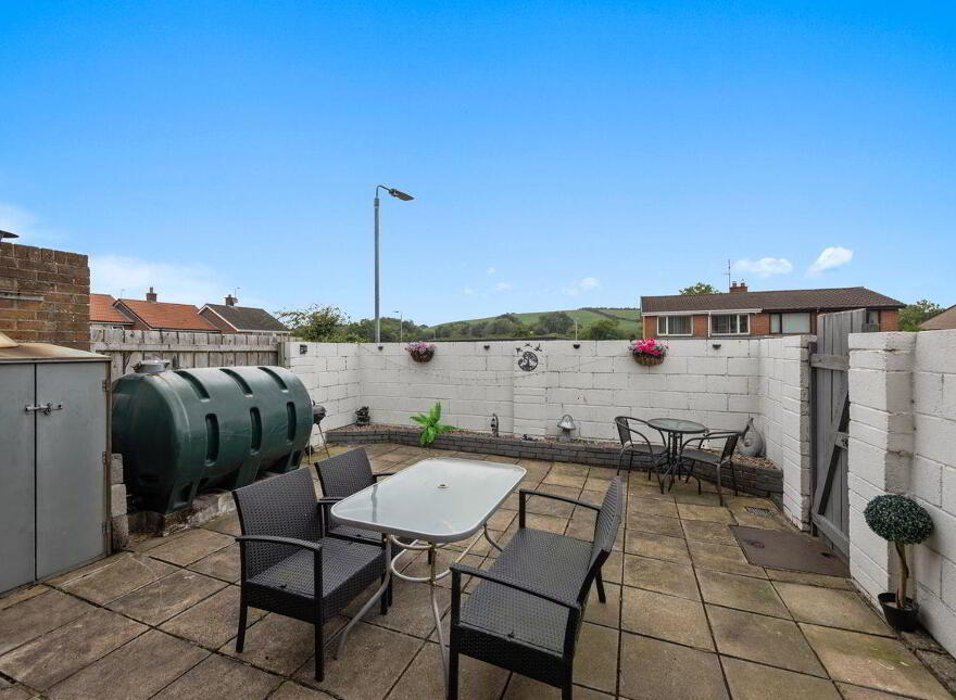 1 Knowes Crescent, Ballynahinch, BT24 8LJ