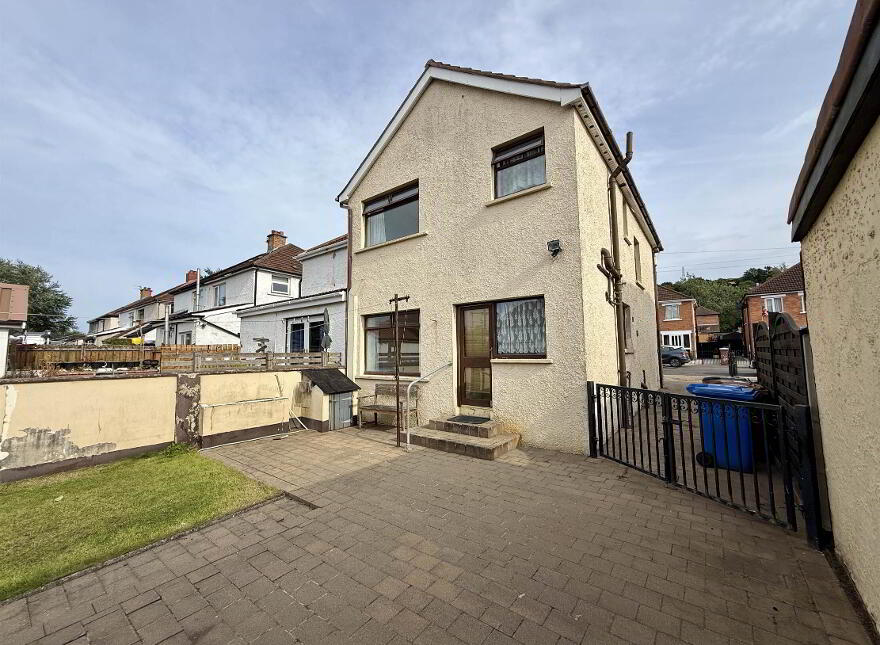 18 Glensharragh Avenue, Belfast, BT6 9PD