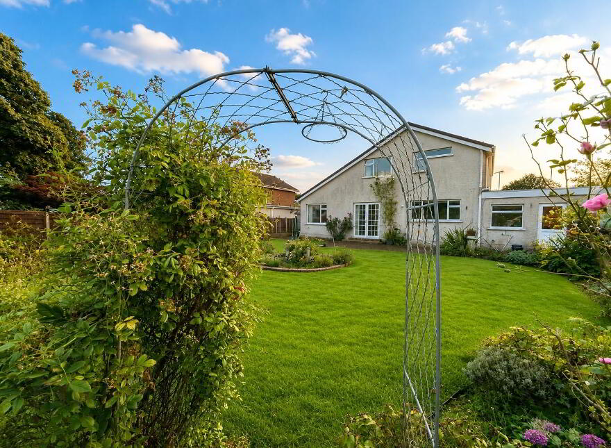 22 Sunnycrest Gardens, Omagh, BT79 7BH