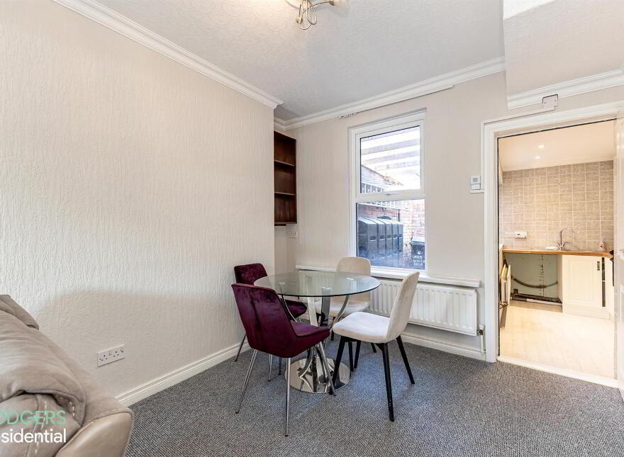19 Willowfield Drive, Belfast, BT6 8HN