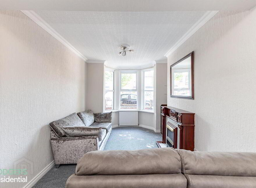 19 Willowfield Drive, Belfast, BT6 8HN