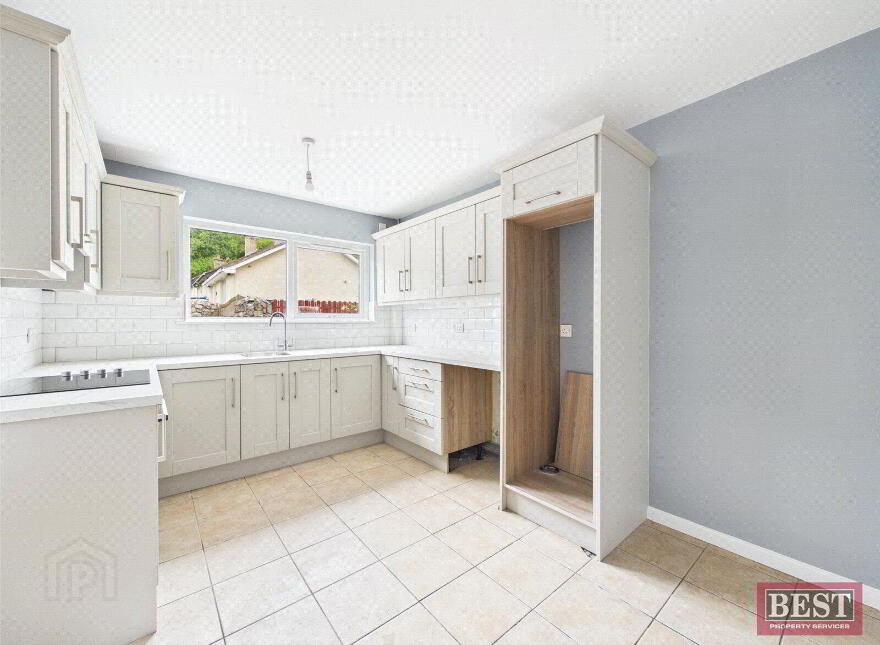 69 Carlingford Park, Newry, BT34 2RJ