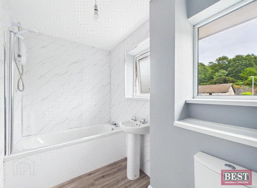 69 Carlingford Park, Newry, BT34 2RJ
