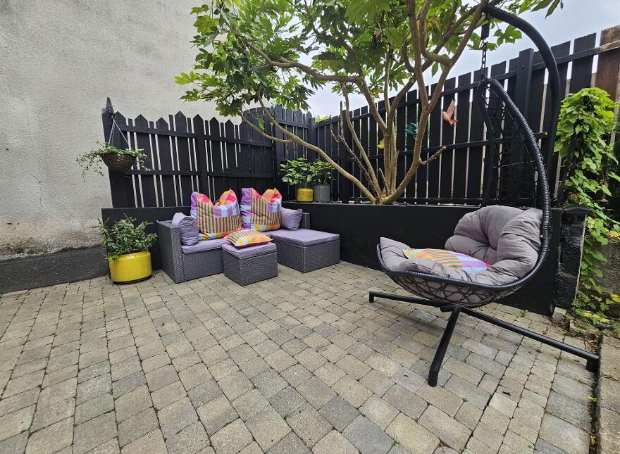 10 Railway View, Lisburn, BT27 4QB