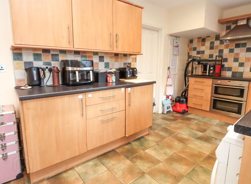 1 Southland Dale, Braniel, Belfast, BT5 7LD