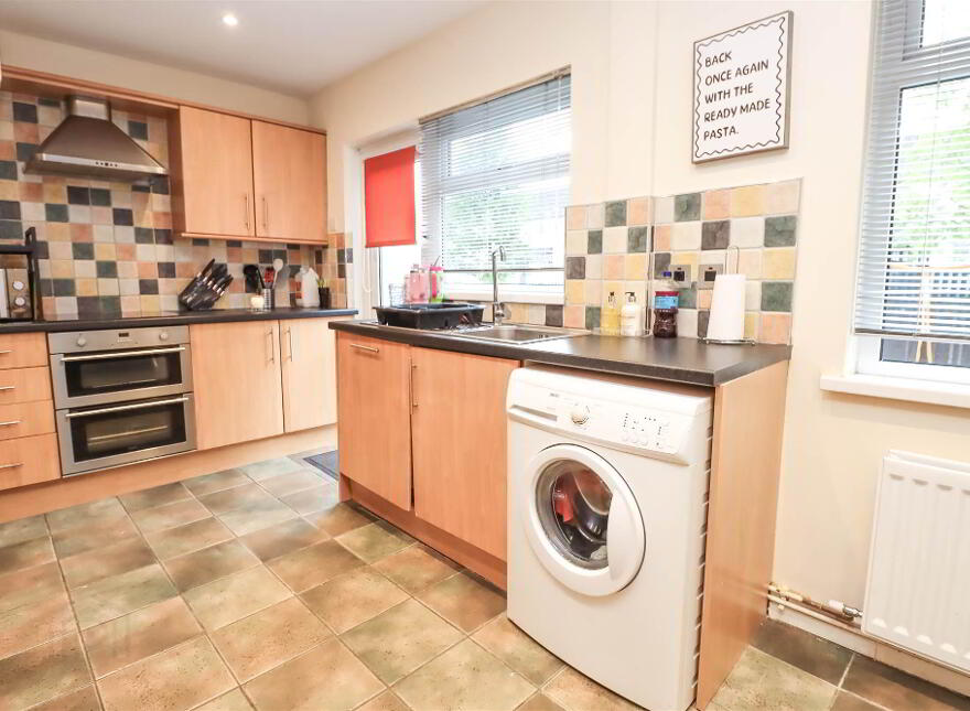 1 Southland Dale, Braniel, Belfast, BT5 7LD