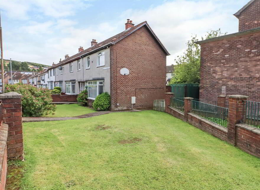 1 Southland Dale, Braniel, Belfast, BT5 7LD