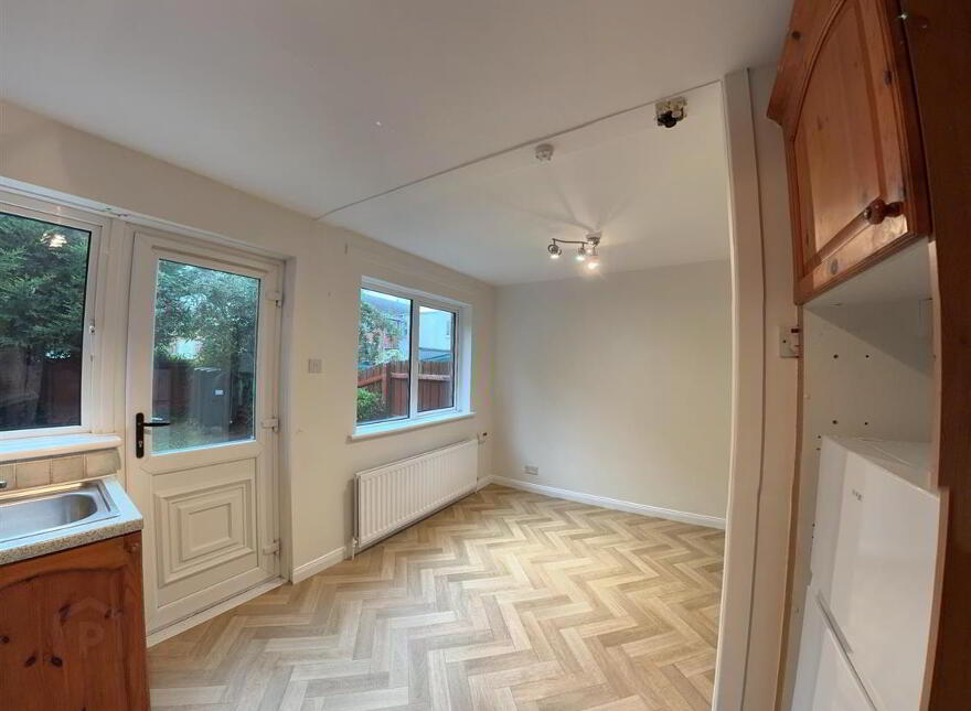 39 Muskett Gardens, Carryduff, Belfast, BT8 8QW