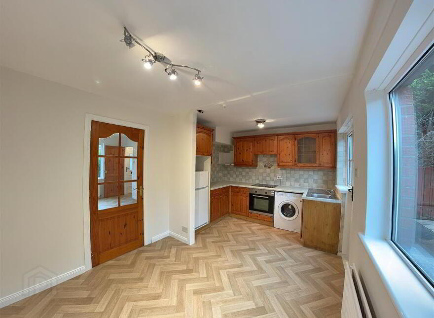 39 Muskett Gardens, Carryduff, Belfast, BT8 8QW