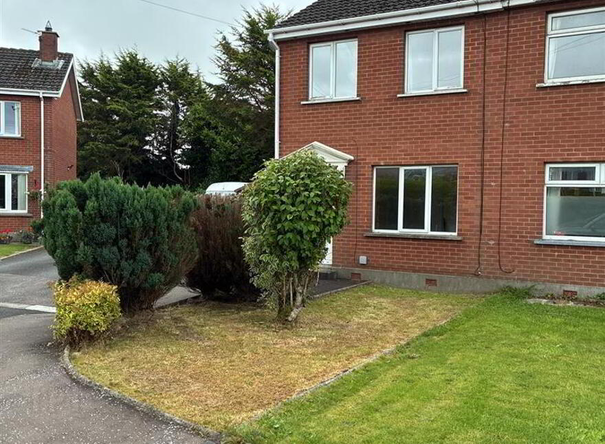 39 Muskett Gardens, Carryduff, Belfast, BT8 8QW