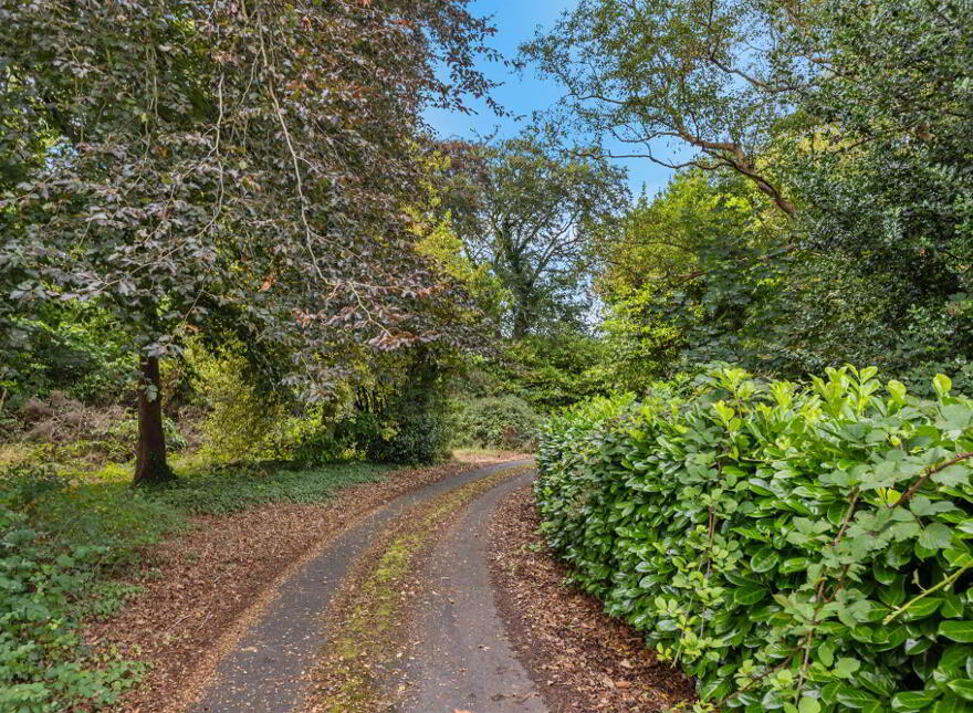 Ballyvally House, 27 Dromore Road, Banbridge, BT32 4EE