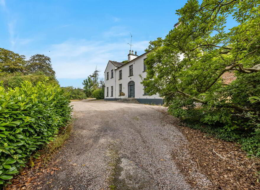 Ballyvally House, 27 Dromore Road, Banbridge, BT32 4EE