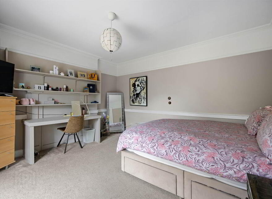 Ballyvally House, 27 Dromore Road, Banbridge, BT32 4EE