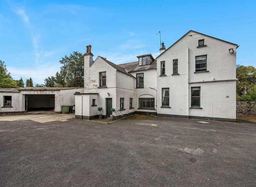 Ballyvally House, 27 Dromore Road, Banbridge, BT32 4EE