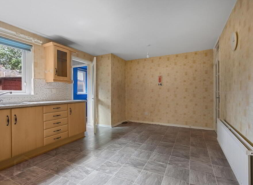 14 Abingdon Drive, Belfast, BT12 5PX