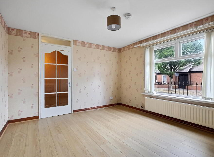 14 Abingdon Drive, Belfast, BT12 5PX