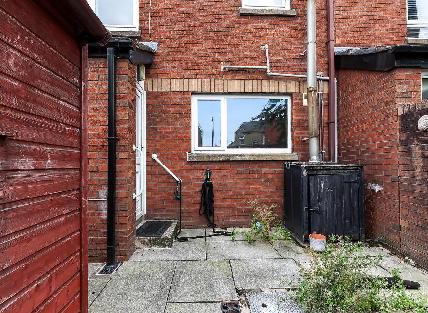 14 Abingdon Drive, Belfast, BT12 5PX
