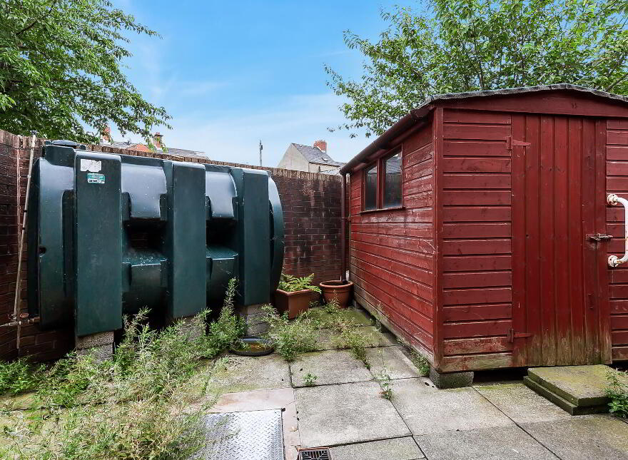 14 Abingdon Drive, Belfast, BT12 5PX