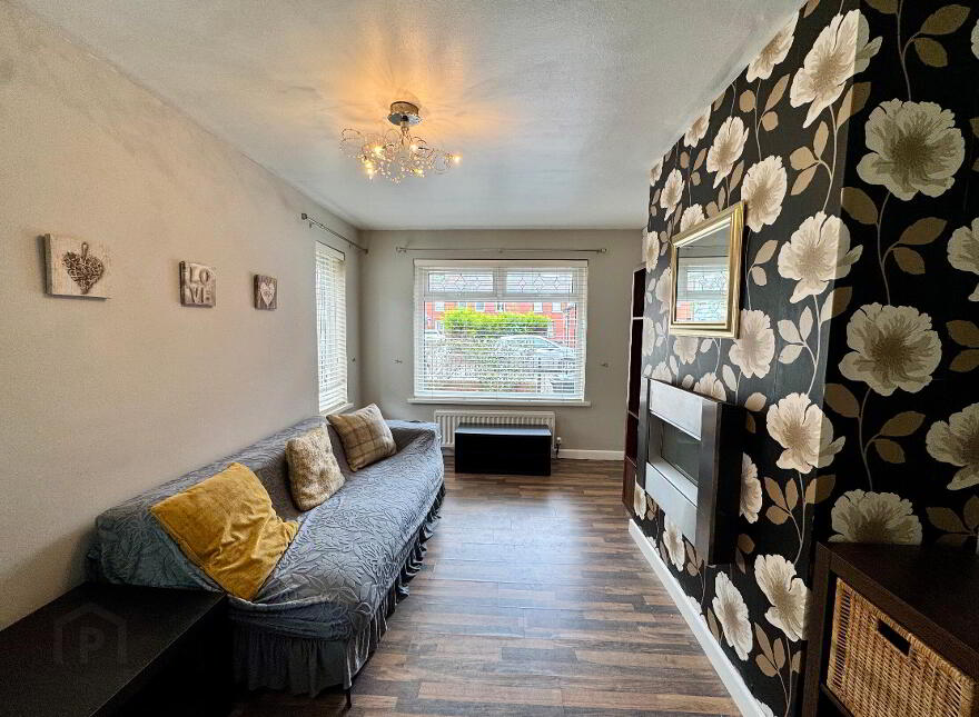 7 Iverna Close, Belfast, BT12 5QQ