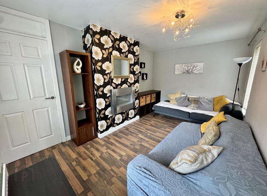 7 Iverna Close, Belfast, BT12 5QQ