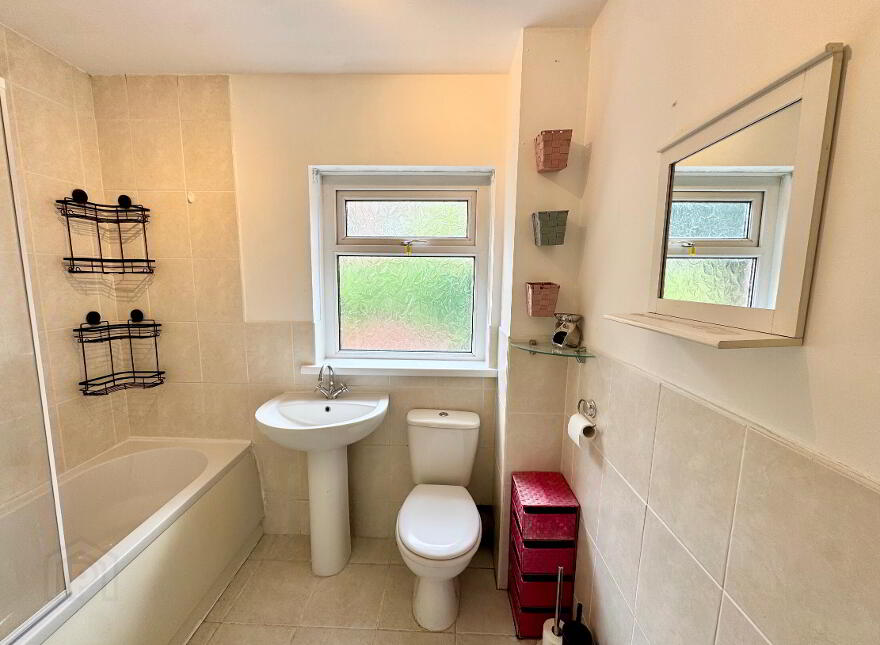 7 Iverna Close, Belfast, BT12 5QQ