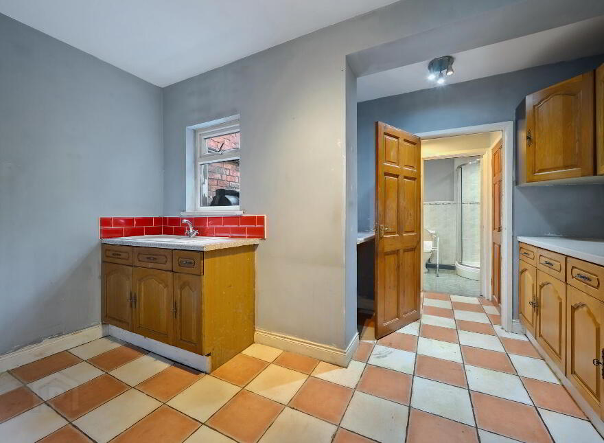 35 Ebor Parade, Tates Avenue, Belfast, BT12 6NS