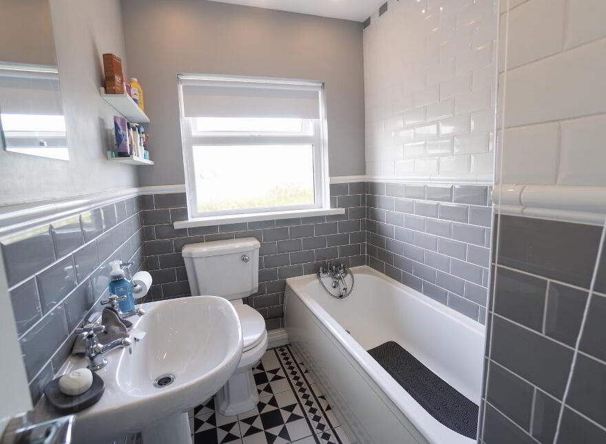 12 Brookeborough Avenue, Carrickfergus, BT38 7LG