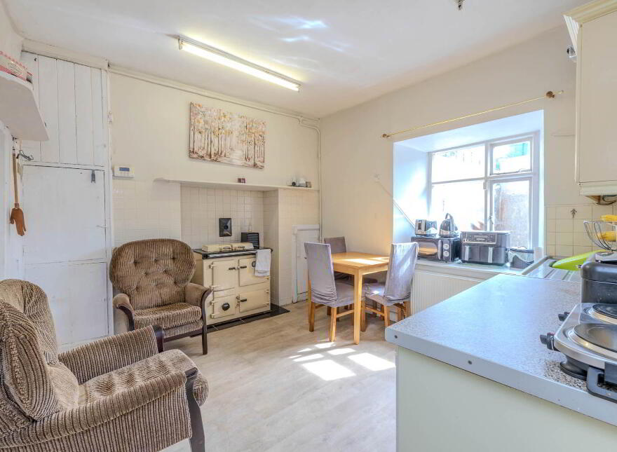 Main Street, Killeshandra, H12E302