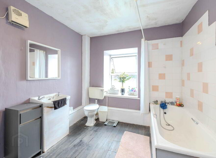 Main Street, Killeshandra, H12E302