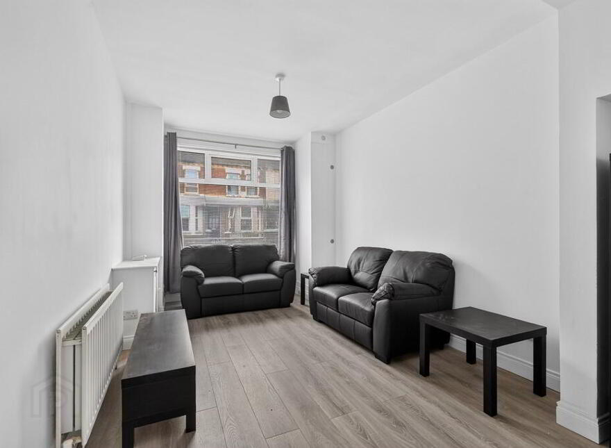 17 London Road, Belfast, BT6 8EY