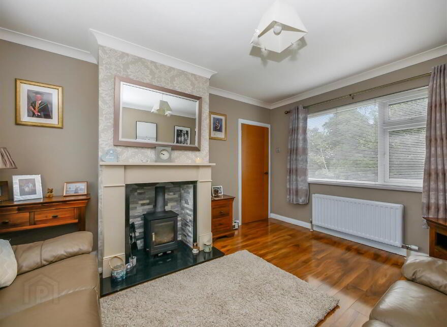 38 Kirkistown Walk, Belvoir Park, Belfast, BT8 7FF