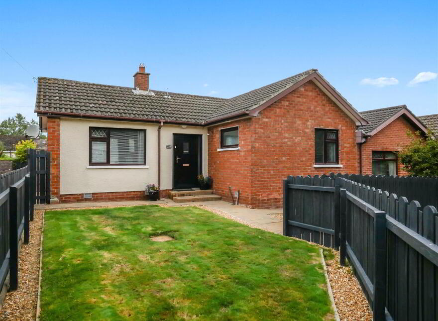 38 Kirkistown Walk, Belvoir Park, Belfast, BT8 7FF