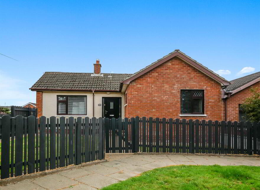 38 Kirkistown Walk, Belvoir Park, Belfast, BT8 7FF