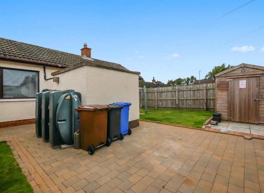 38 Kirkistown Walk, Belvoir Park, Belfast, BT8 7FF