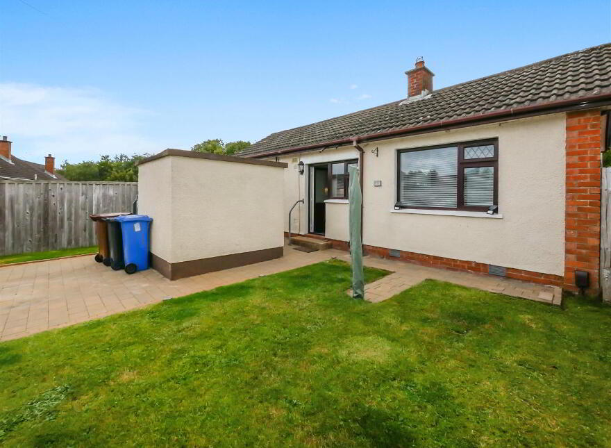 38 Kirkistown Walk, Belvoir Park, Belfast, BT8 7FF