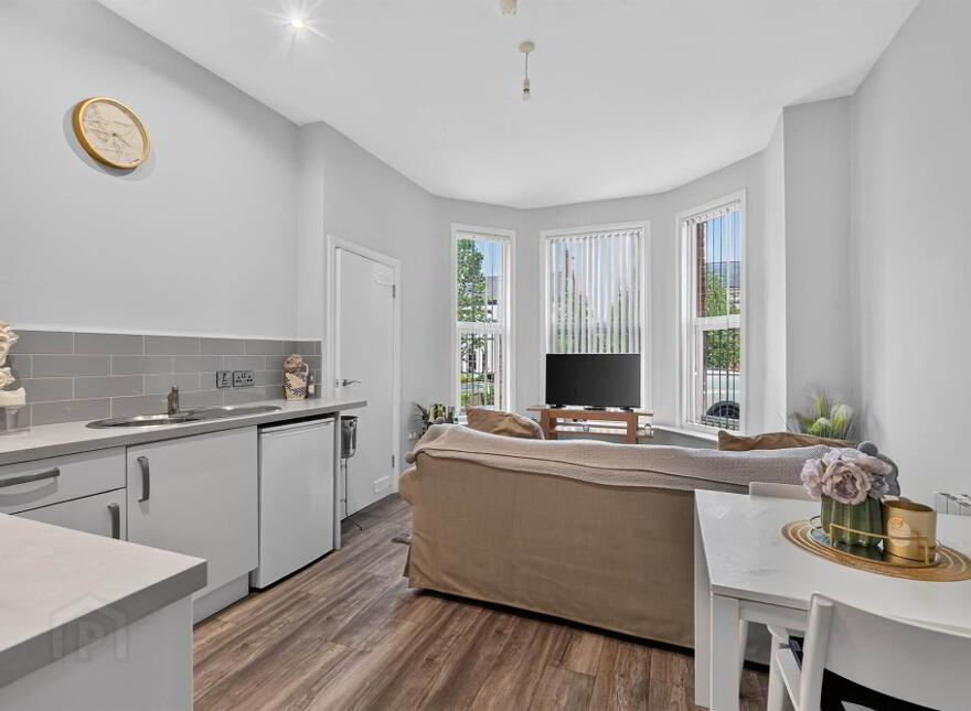 Apt 2, 9 Derryvolgie Avenue, Belfast, BT9 6FL