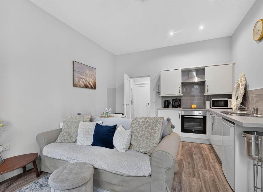 Apt 2, 9 Derryvolgie Avenue, Belfast, BT9 6FL