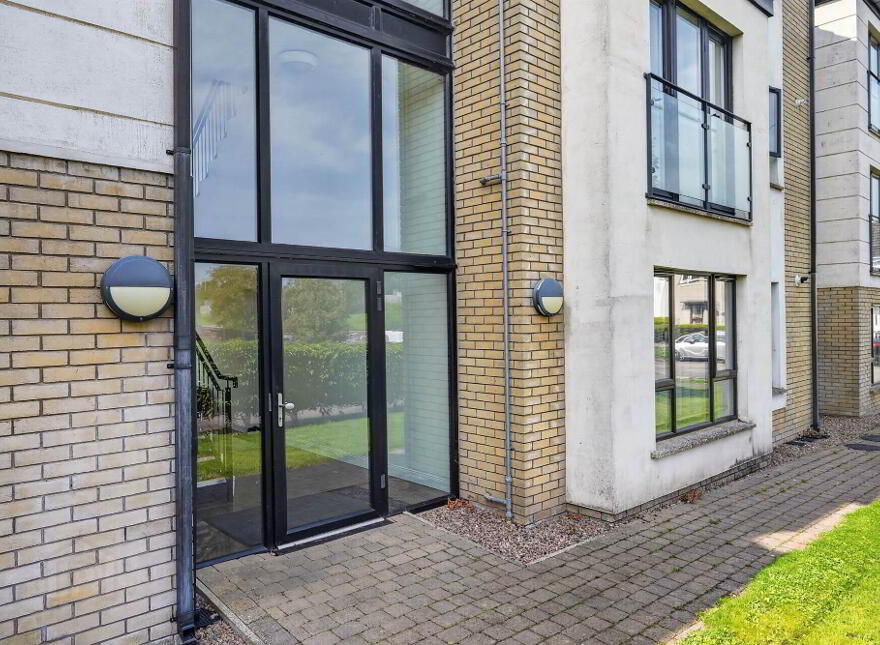20 Drumadoon Square, Dundonald, Belfast, BT16 2QN