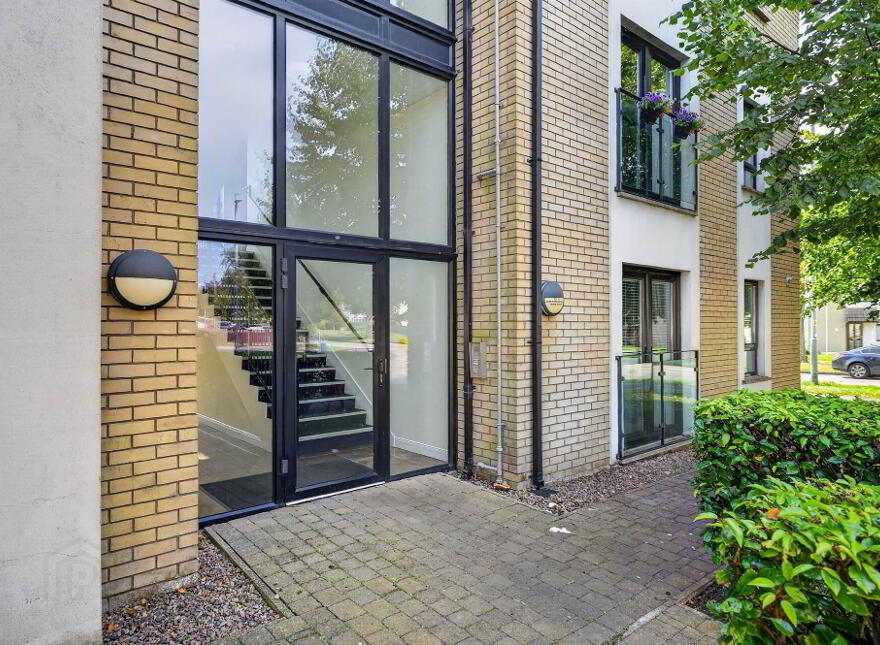 20 Drumadoon Square, Dundonald, Belfast, BT16 2QN