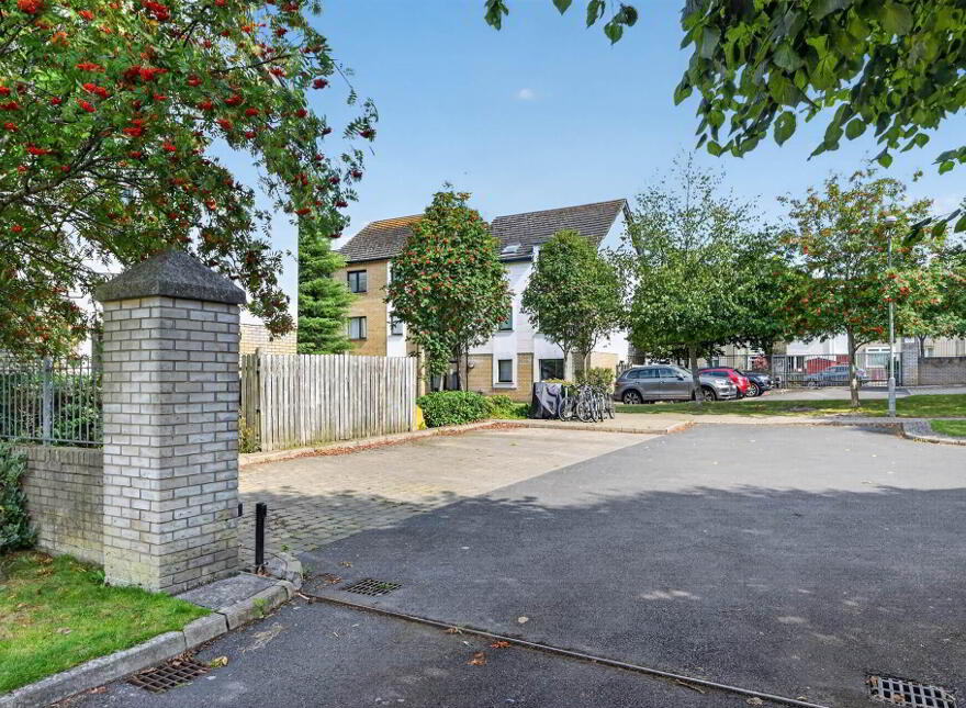 20 Drumadoon Square, Dundonald, Belfast, BT16 2QN