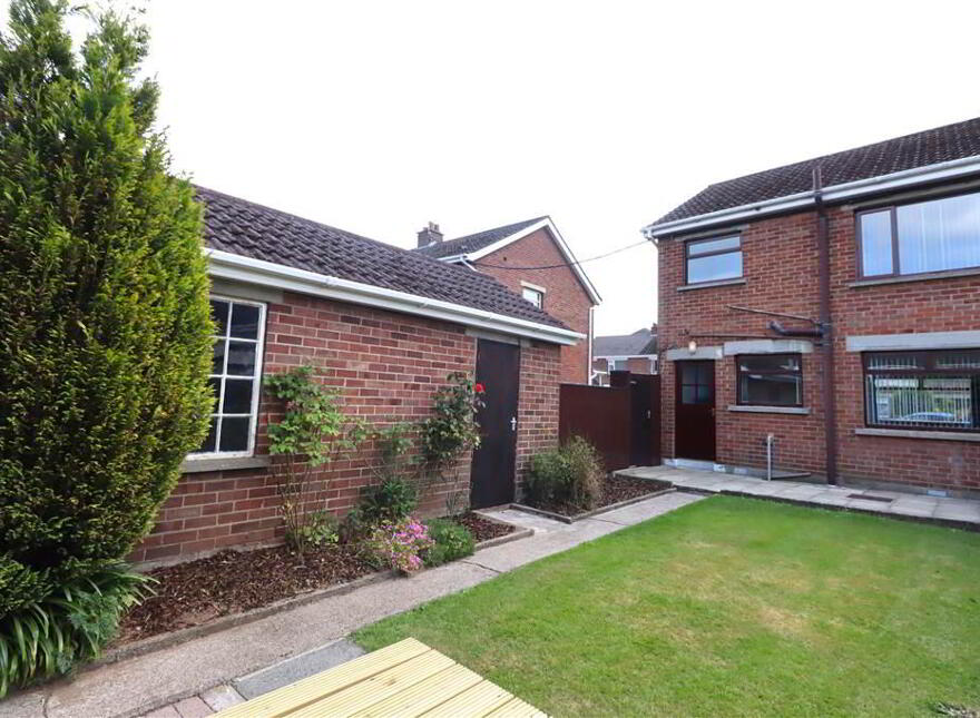 38 Kensington Park, Lisburn, BT27 5HG