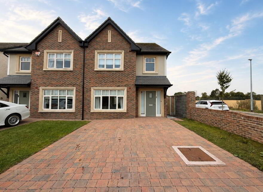 1 Kestrel Manor, Drogheda, A92W5HW photo