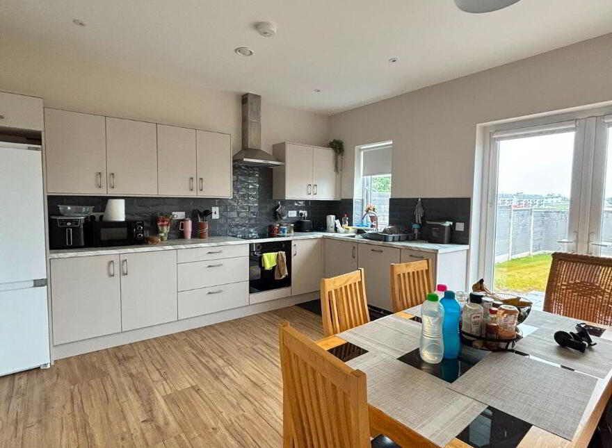 1 The Mews, Drakes Point, Crosshaven, P43E622