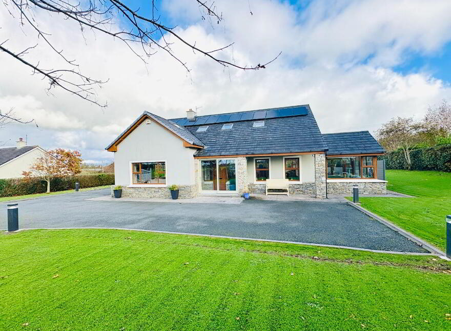 Clashedmond, Ballyseedy, Farmer's Bridge, V92NN2D