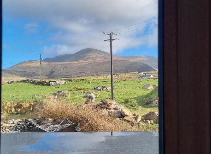 Ballinloghig, Ballydavid, Dingle, V92N4V9