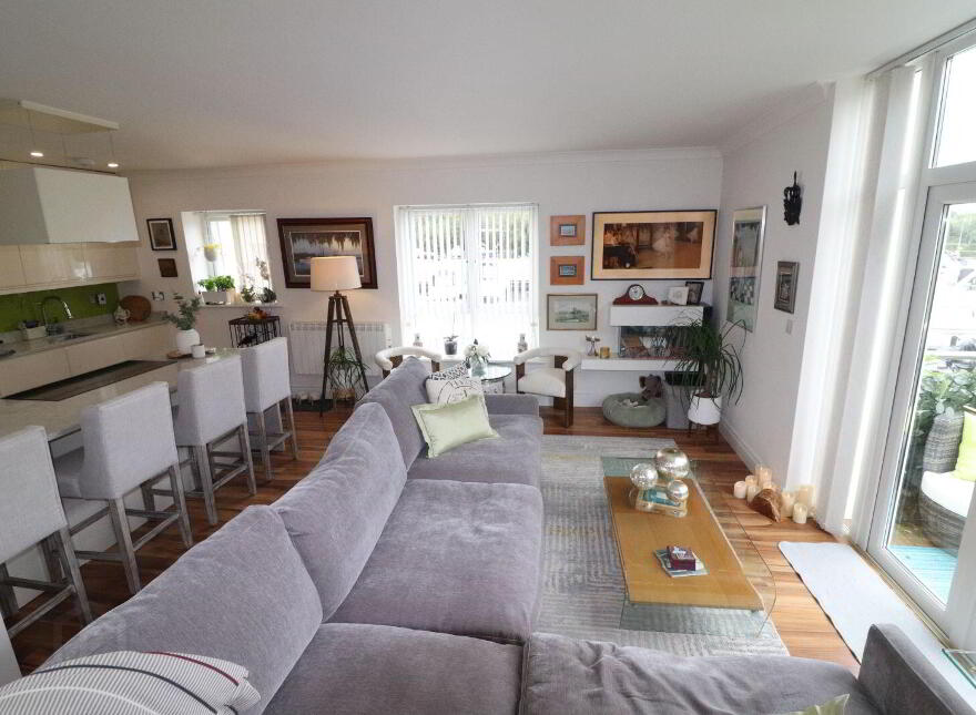 Apt, 26 Harbourside, Kincora Harbour, Killaloe, V94PHK0