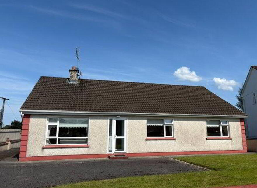 Mullach An 10, Saint Thomas, Knock, F12YH77